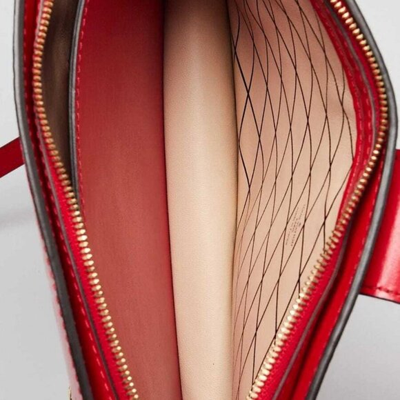 Louis Vuitton Cherry Red Monogram Vernis Trunk Clutch Bag - Picture 11 of 12